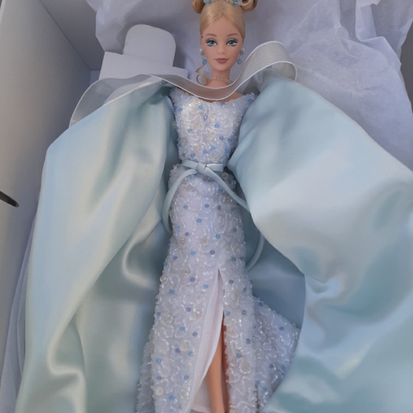 Barbie Crystal JUBILEE  50th Anniversary - Picture 7 of 15